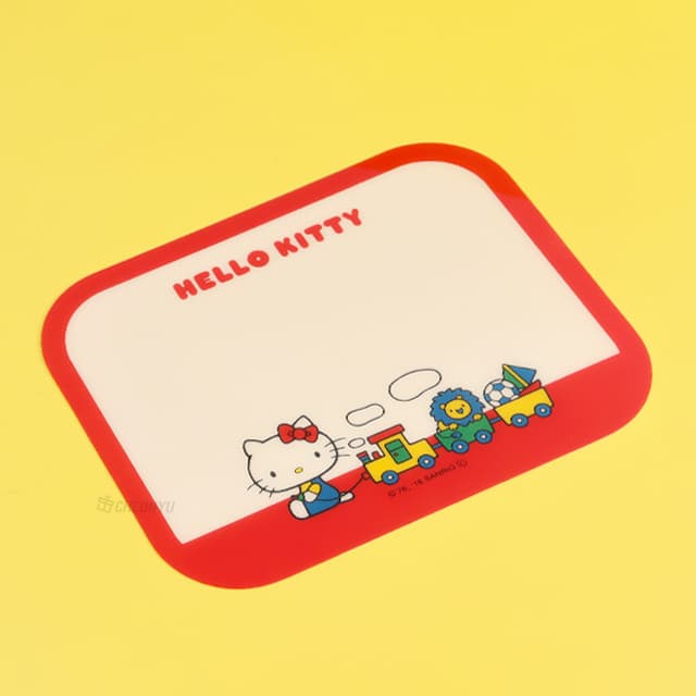 [サンリオ]ハローキティ 子ども用まな板 1
