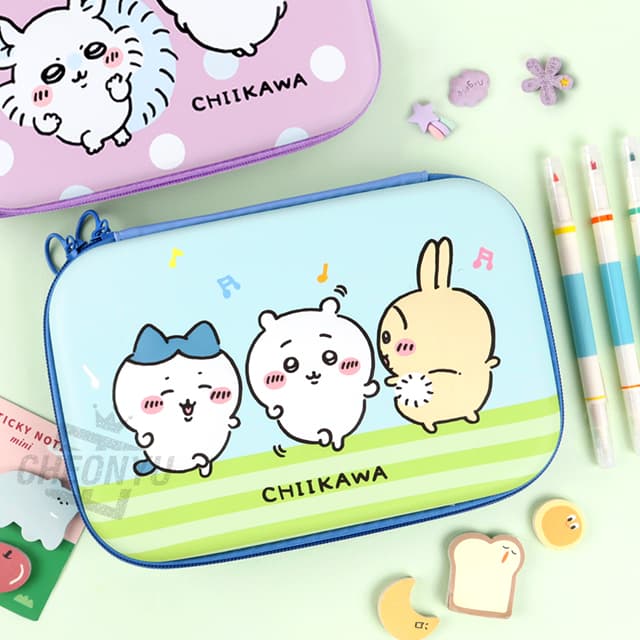 [ちいかわ]なんか小さくてかわいいやつ EVAエンボスビッグポーチ（ランダム発送）