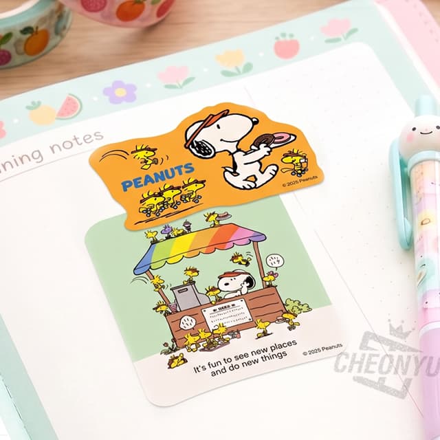 [ピーナッツ]スヌーピーステッカー 2枚セット_カフェスタンド（単品1枚）