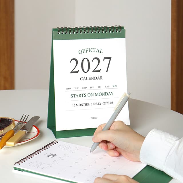 【インディゴ】2027 オフィシャル 月曜始まり卓上カレンダー（教師業務用デス..